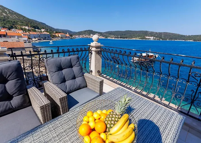 Apartament Seafront For4 Vis