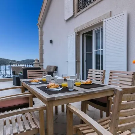 Seafront For4 Appartement *