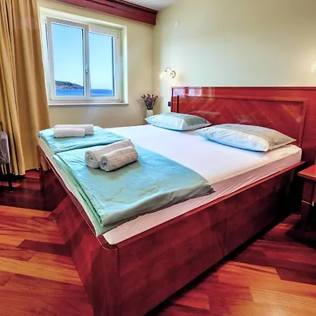 Appartement Seafront For4 Vis