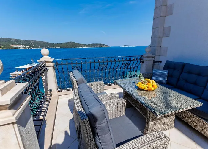 Seafront For4 * Vis
