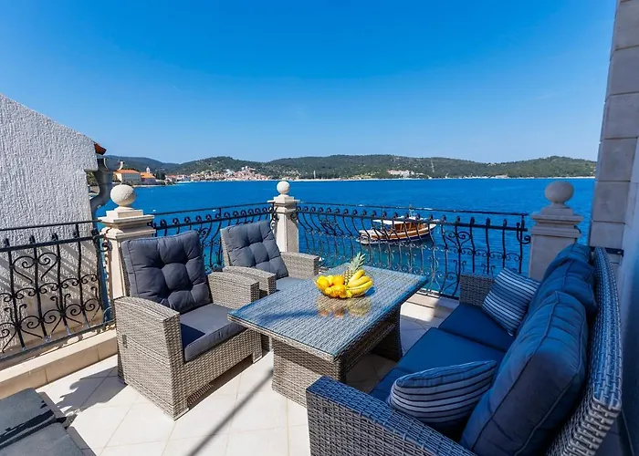 Seafront For4 * Vis